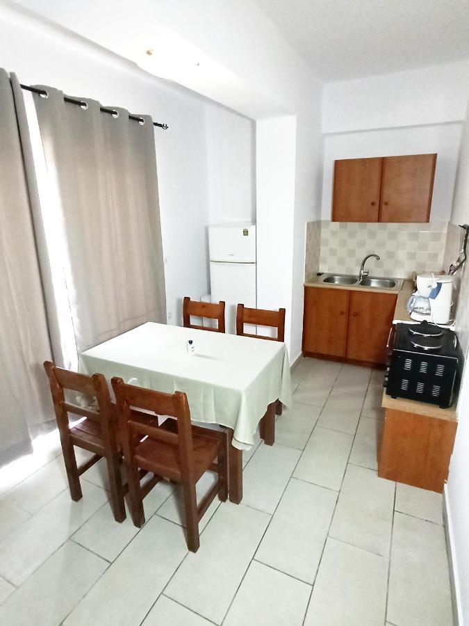 Villa Pouliezos Apartments Alykanas  Ngoại thất bức ảnh