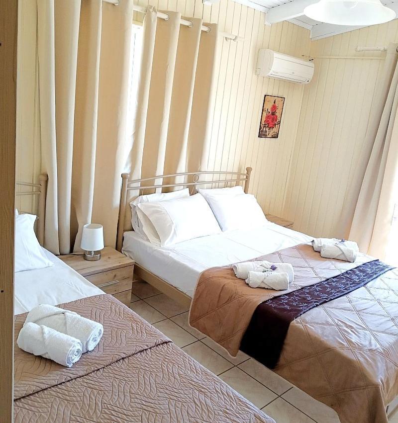 Villa Pouliezos Apartments Alykanas  Ngoại thất bức ảnh