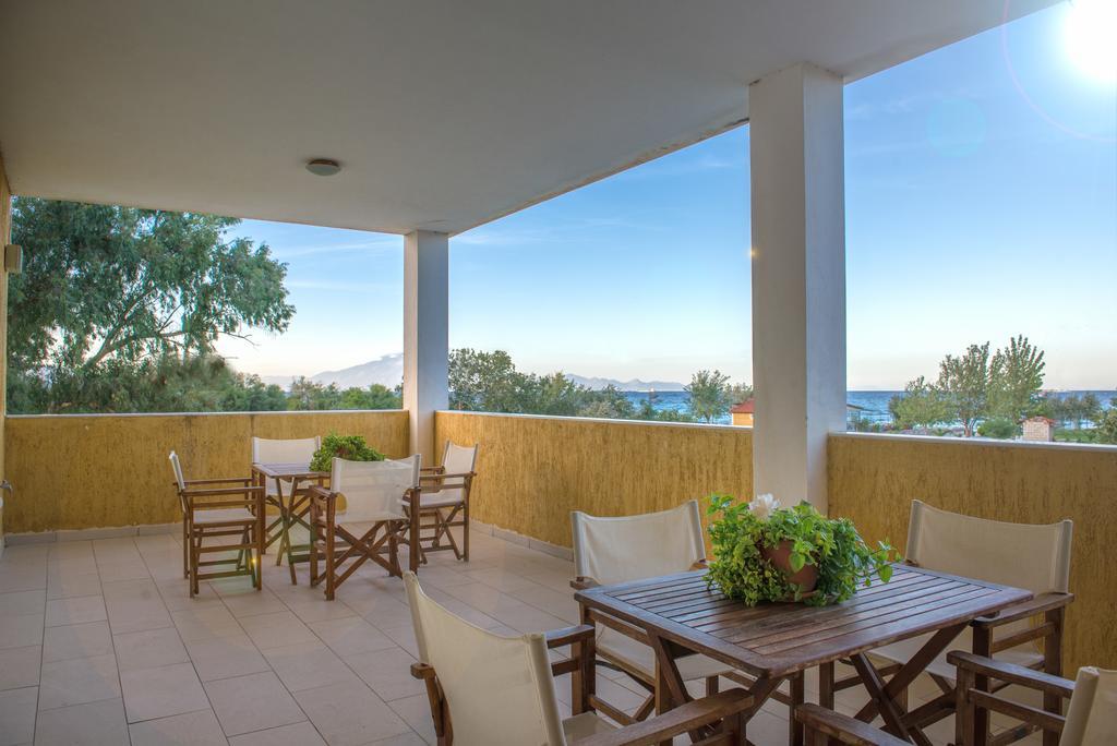 Villa Pouliezos Apartments Alykanas  Ngoại thất bức ảnh